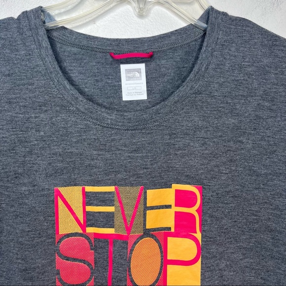 THE NORTH FACE Graphic Tee Shirt - Picture 4 of 9